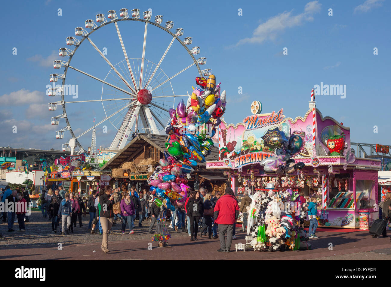Fairground balloons hi-res stock photography and images - Alamy