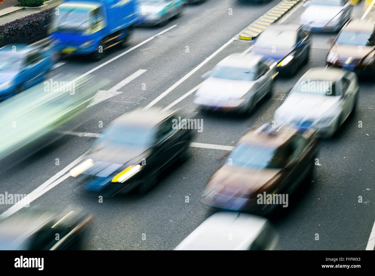 Highway with lots of cars Stock Photo Alamy