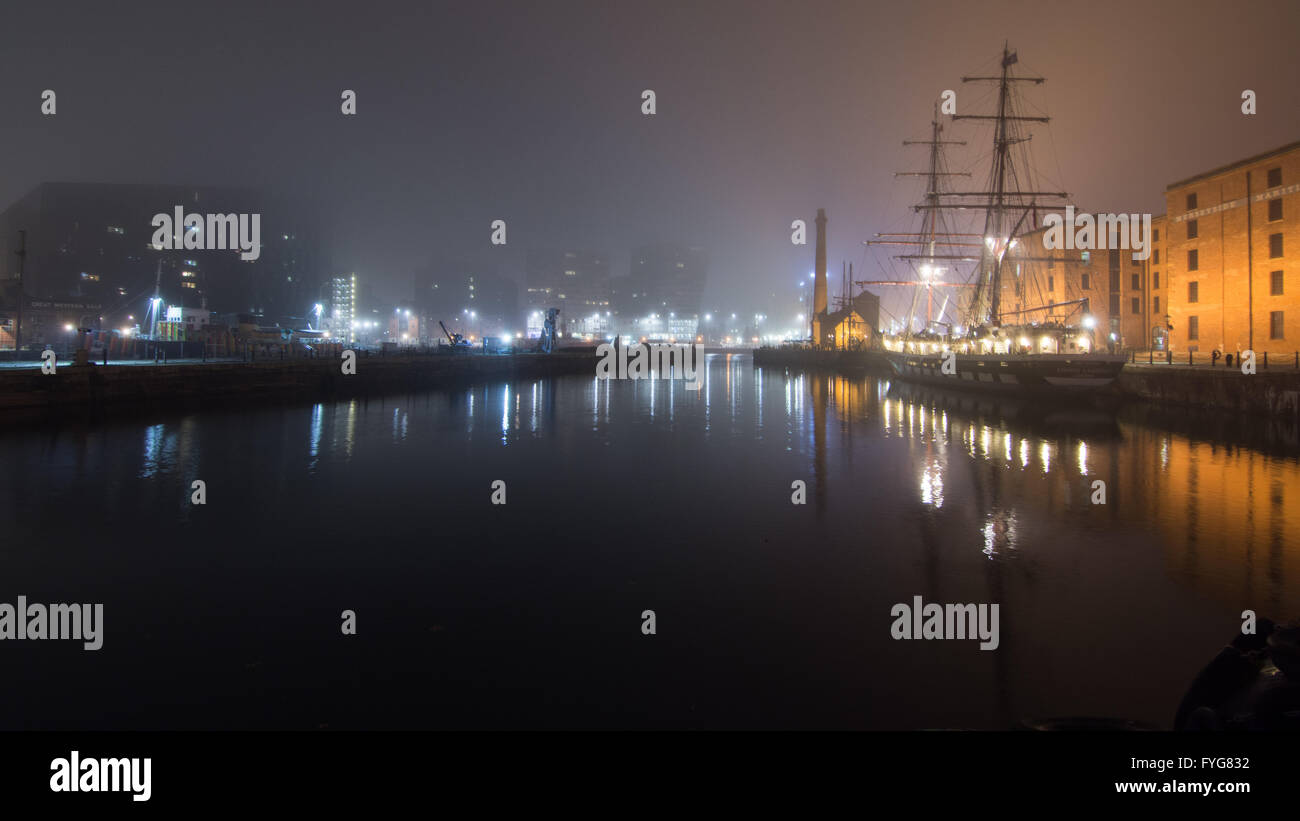 Liverpool, England - 2 November 2015: Canning High-Tide Dock in Liverpool's Mersey Docks is shrouded in fog during winter weathe Stock Photo