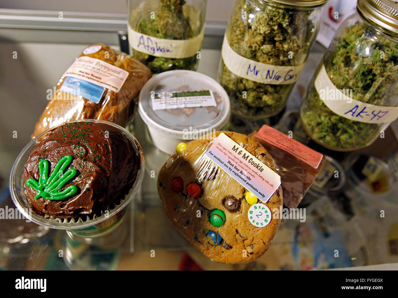Marijuana dispensary hires stock photography and images Alamy