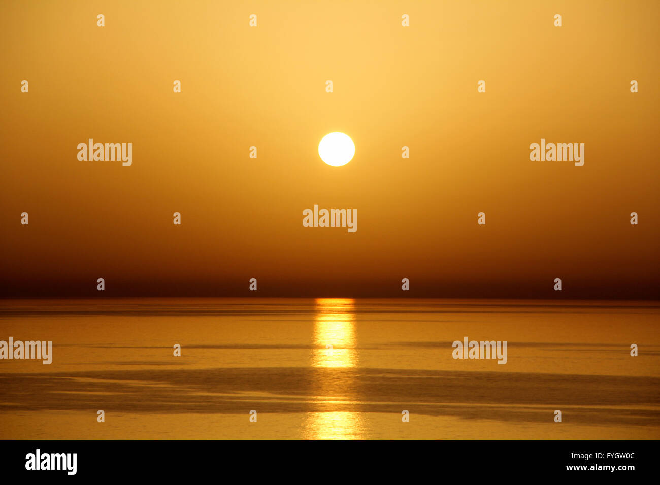 Scenic view of beautiful sunset above the sea Stock Photo - Alamy