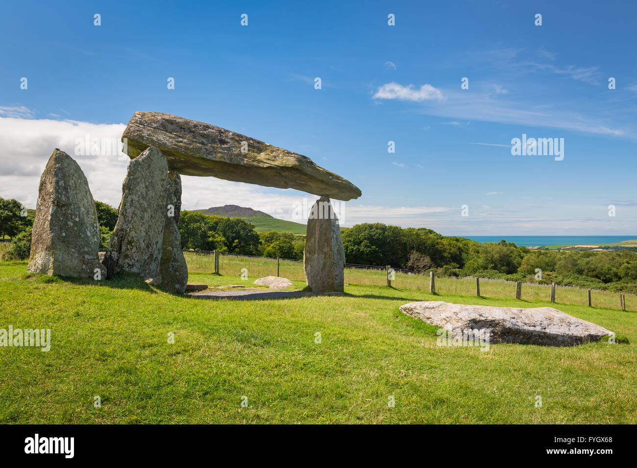 Pentre Ifan burial chamber with Carn Ingli mountain - Pembrokeshire Stock Photo