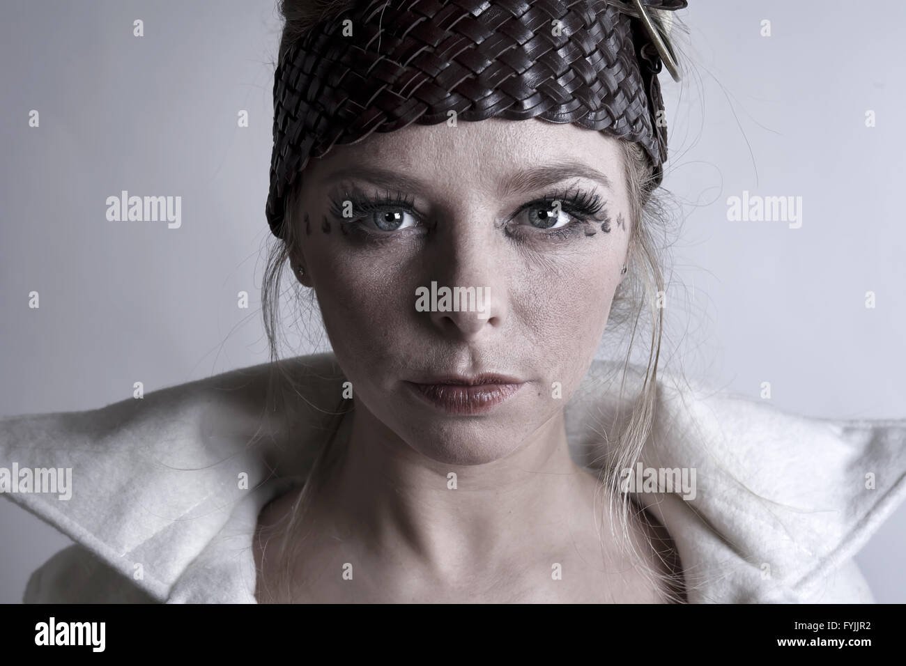 Headshot of blond girl hi-res stock photography and images - Alamy