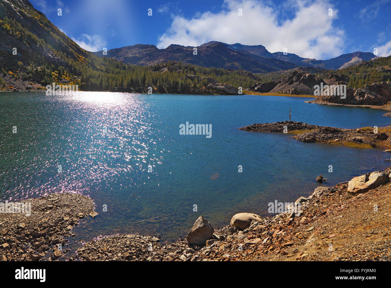 Solar midday. Sparkling azure lake in national park Yosemite Stock Photo