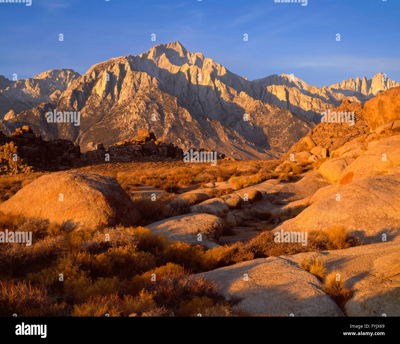 Sunrise On Mt Whitney High Resolution Stock Photography And Images Alamy
