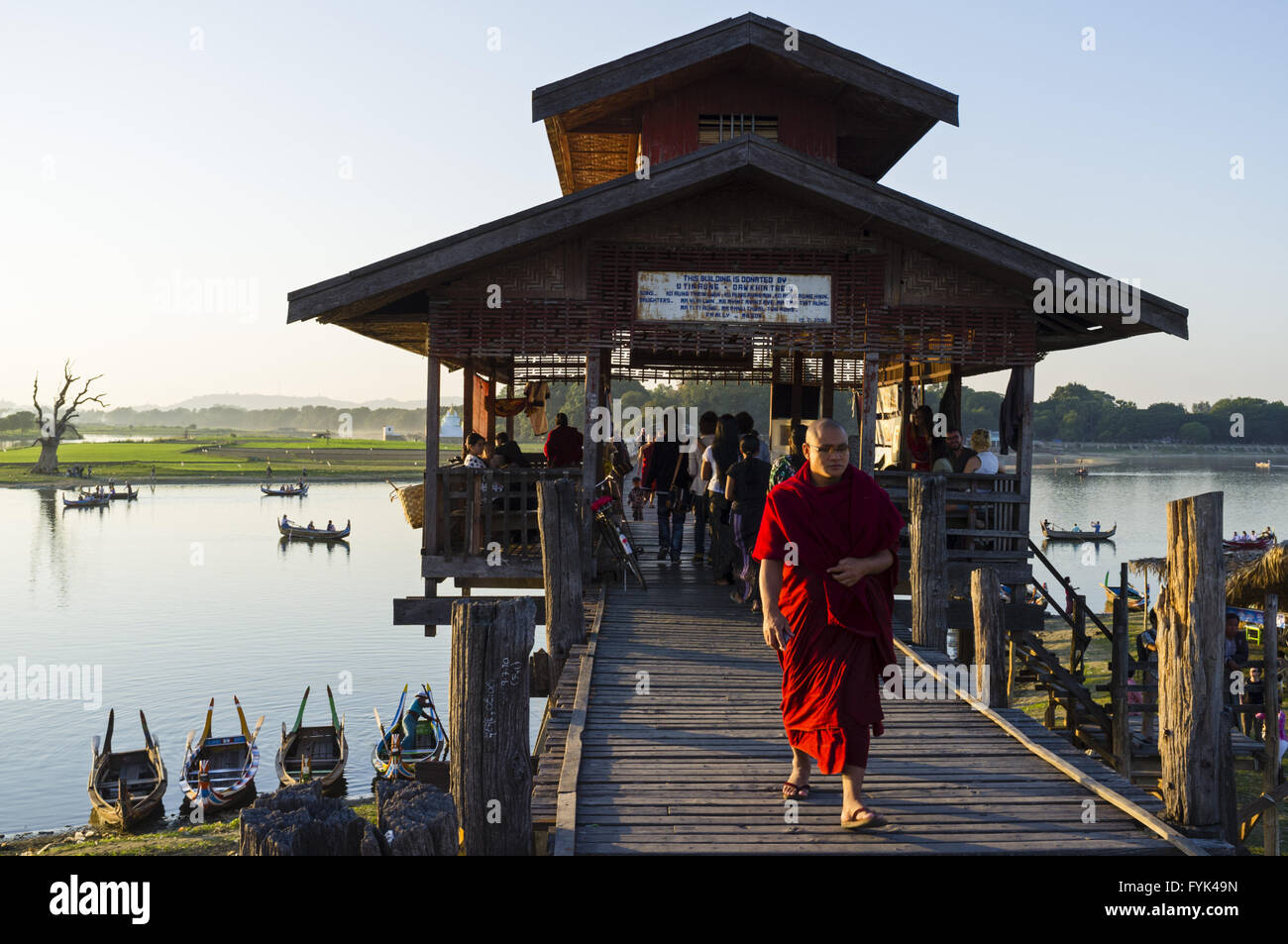 U being bridge hi-res stock photography and images - Alamy
