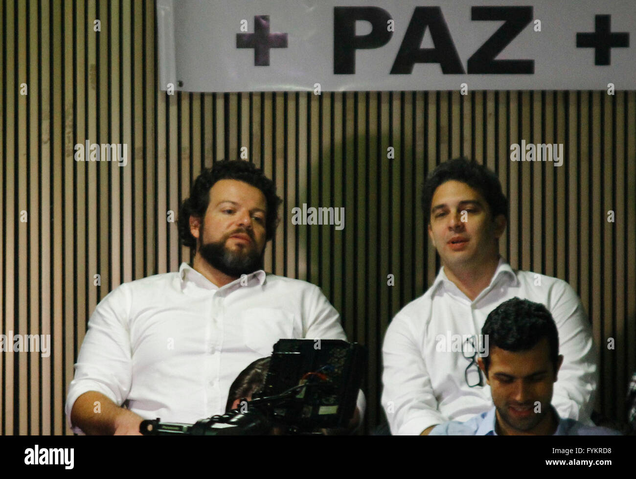 Sao Paulo, Brazil. 27th April, 2016. UBER OF VOTING IN HALL OF SP - Pictured Fabio Sabba (beard) UBER&#39;s spoke man in SP and Daniel Mangabeira institutional relations UBER. Municipality of Sao Paulo held to(27) the vot vote on PL 421 for regularization of UBER application. Credit: Aloisio Mauricio / FotoArena/Alamy Live News Stock Photo