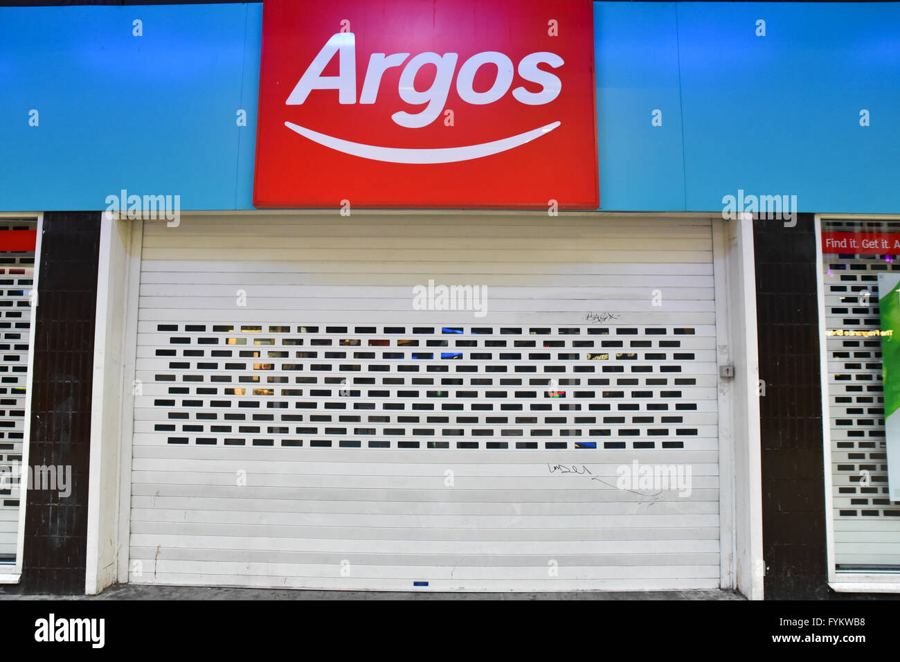 Argos store wood green hires stock photography and images Alamy