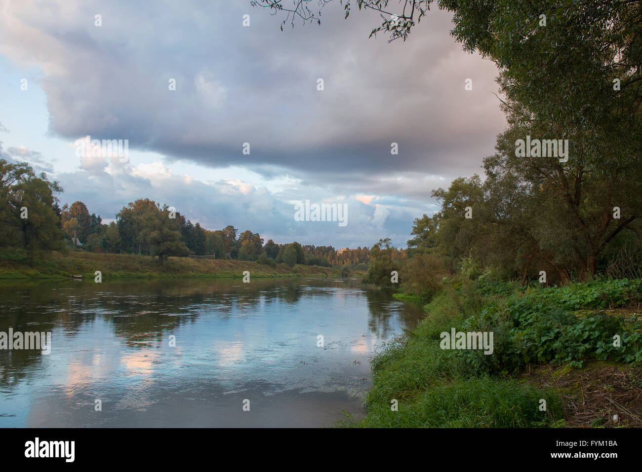 Beautiful summer sunset in the river Stock Photo - Alamy