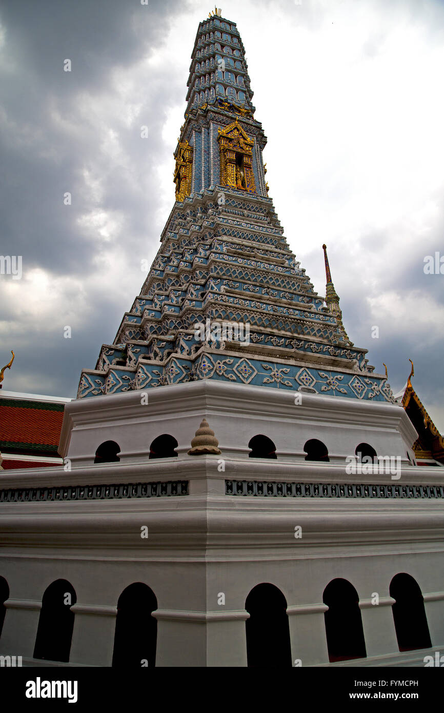 thailand bangkok in rain temple t palaces asia sky and mosaic Stock ...