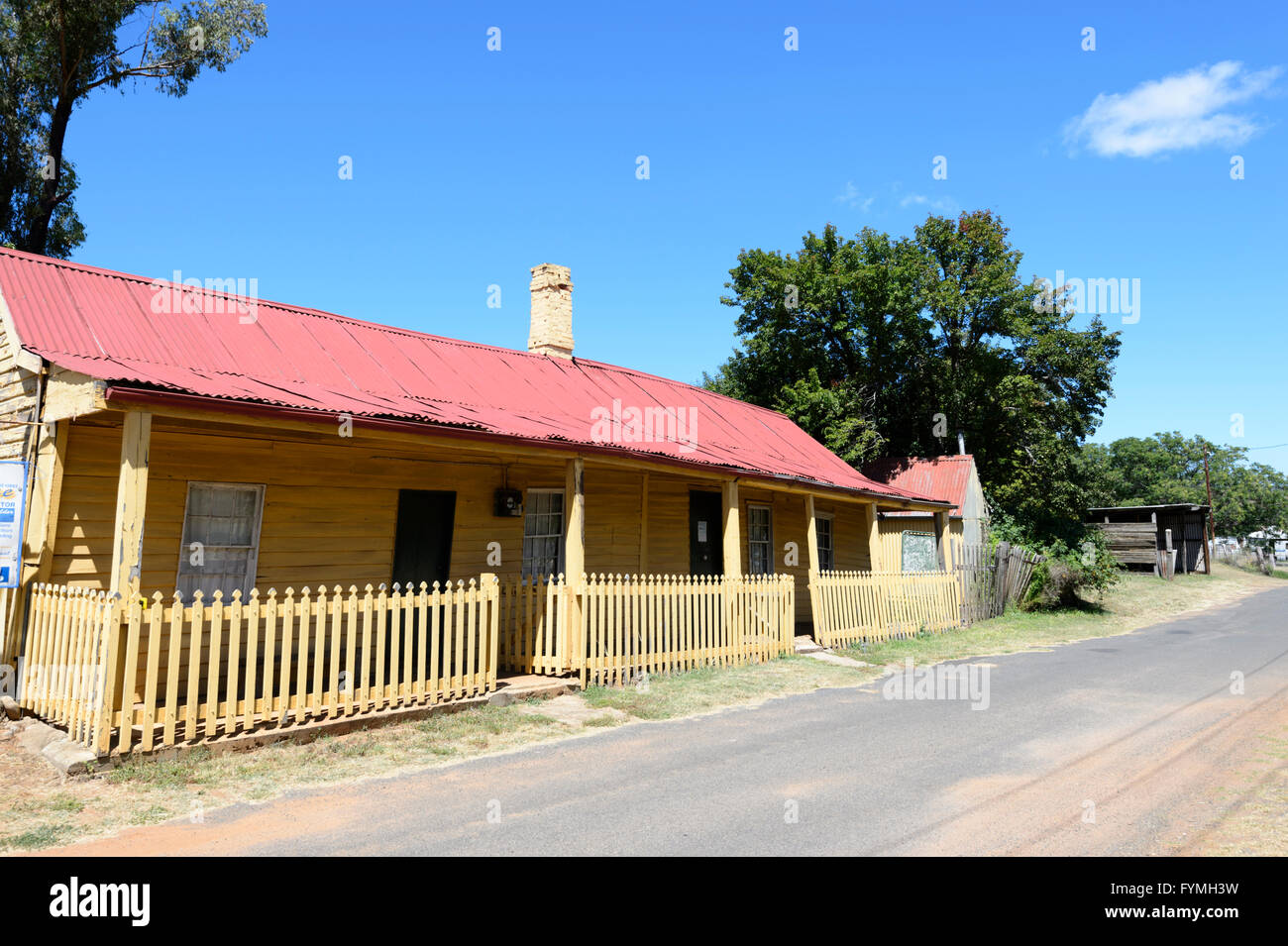 Old weatherboard Cottage in the Historic Village of Sofala, New South Wales, Australia Stock Photo