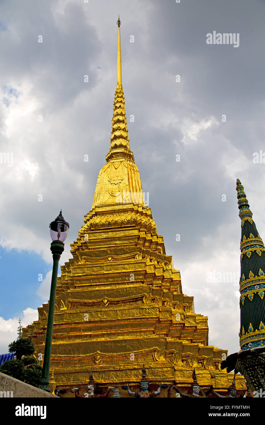 thailand in bangkok rain temple street lamp Stock Photo - Alamy