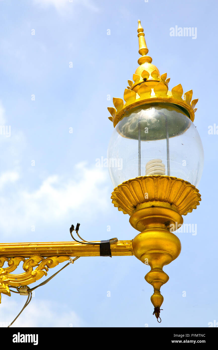 street lamp bangkok thailand in the sky palaces temple Stock Photo - Alamy