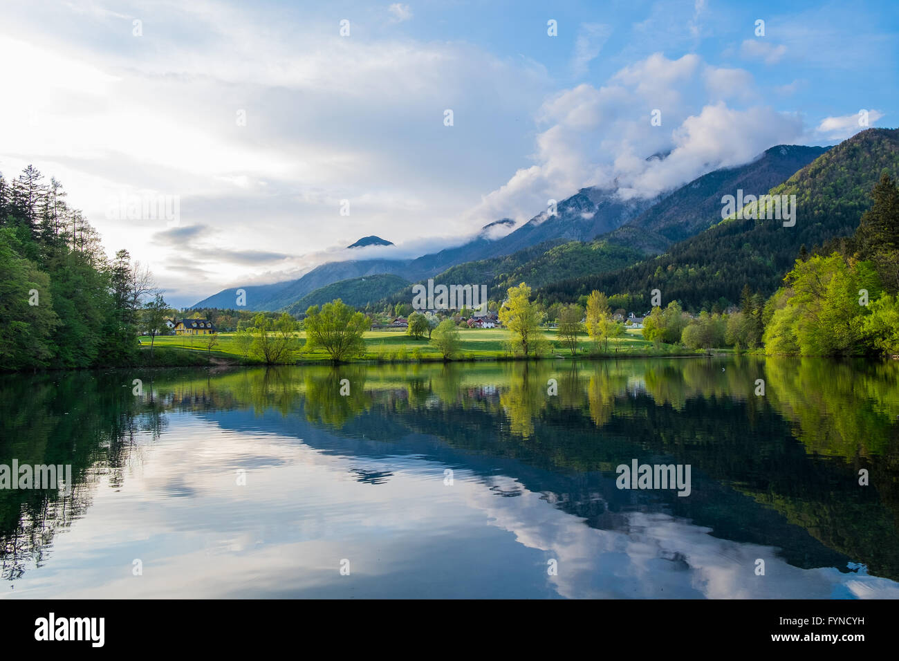 Summer mountain landscape lake hi-res stock photography and images - Alamy
