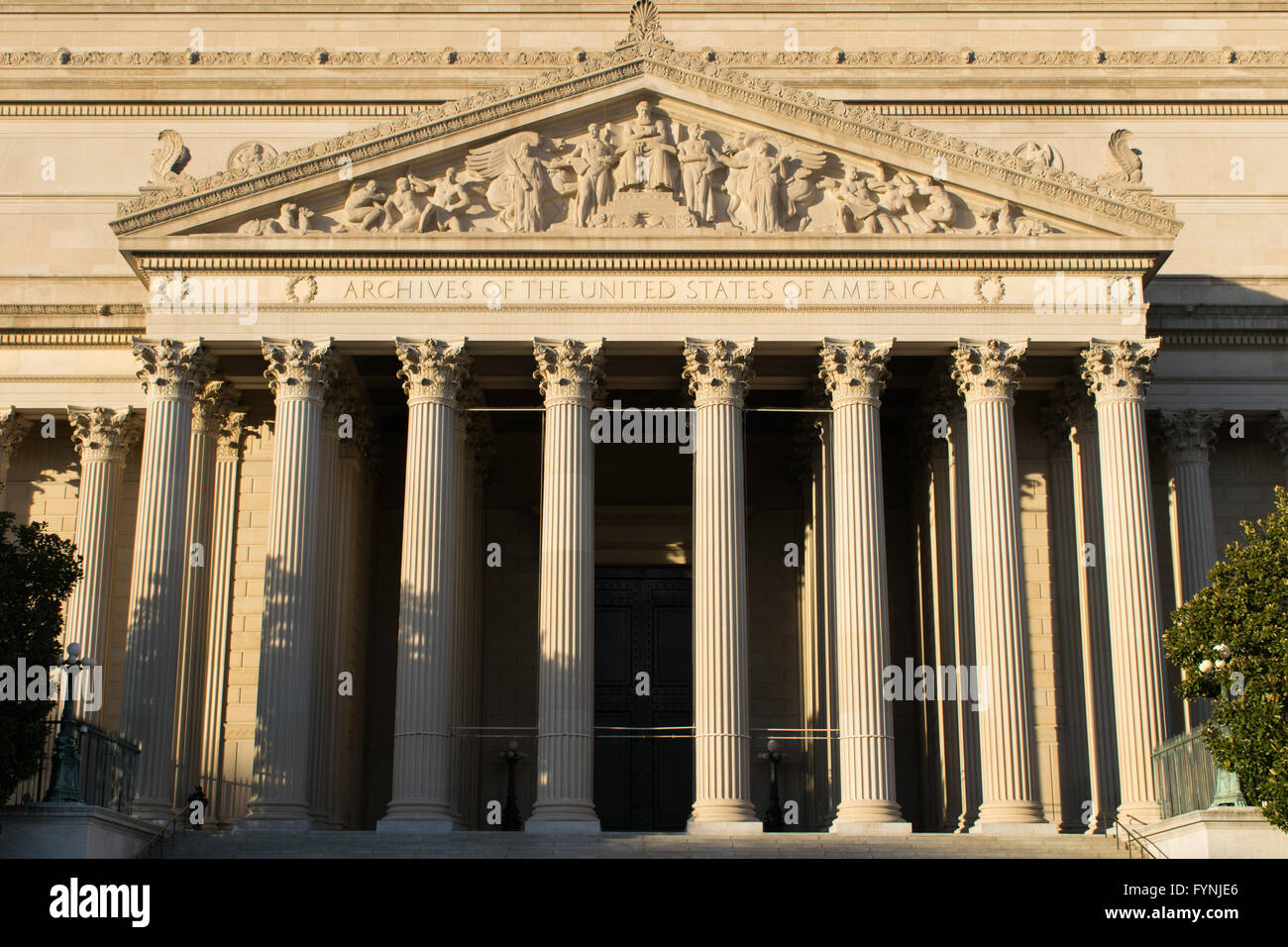 what building is the constitution and declaration of independence