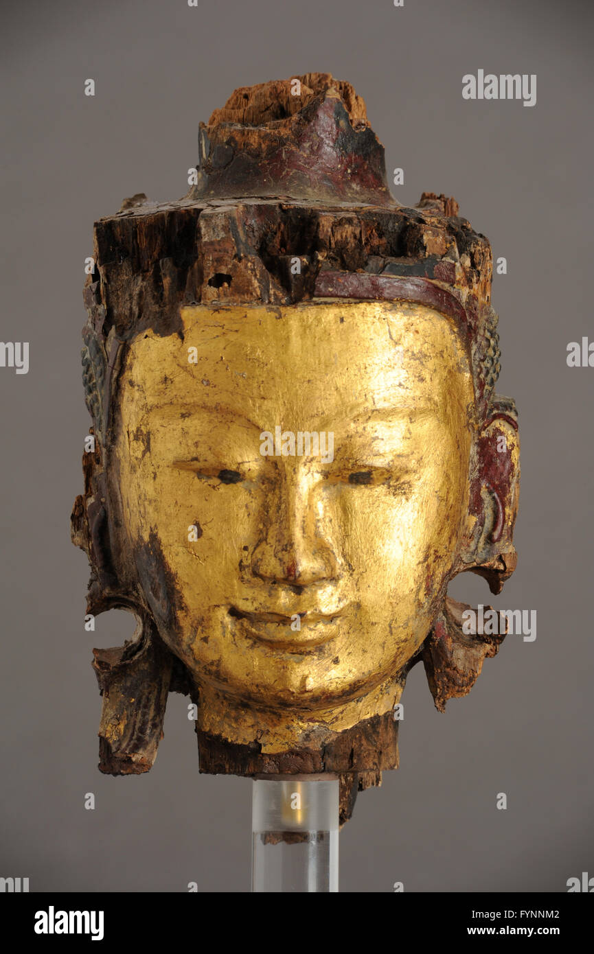 Burmese statue of buddha's head Stock Photo Alamy