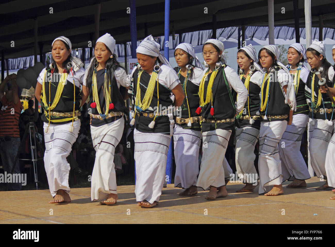 Traditional Dance of Adi tribes Stock Photo - Alamy