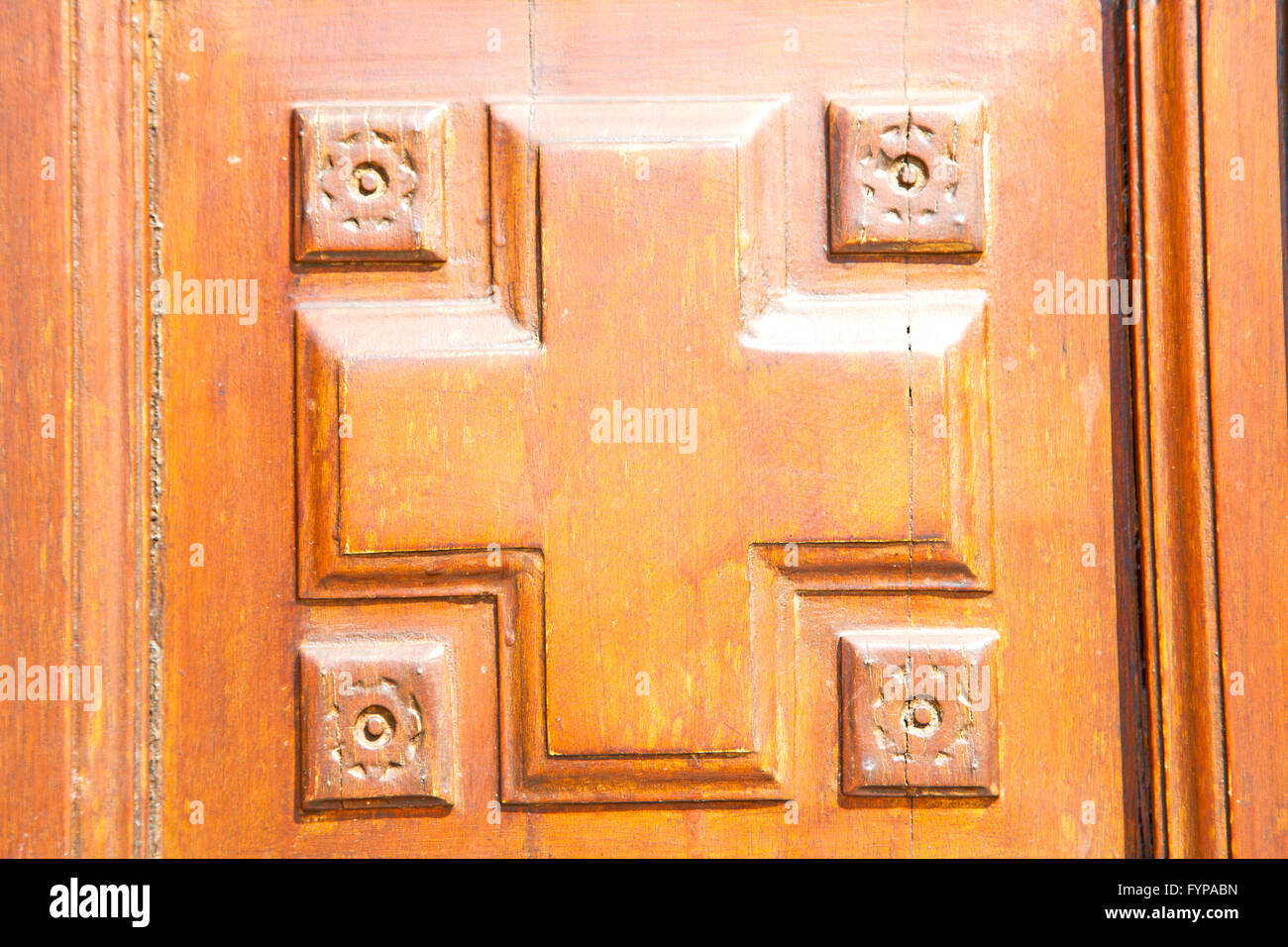 texture of a brown old door europe Stock Photo - Alamy