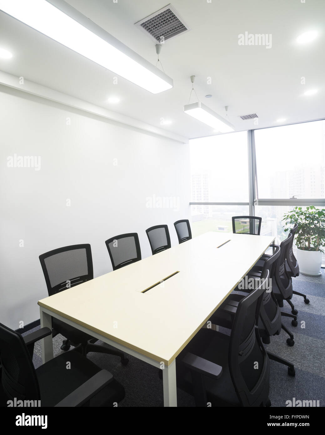 Empty meeting room in office table hi-res stock photography and images ...