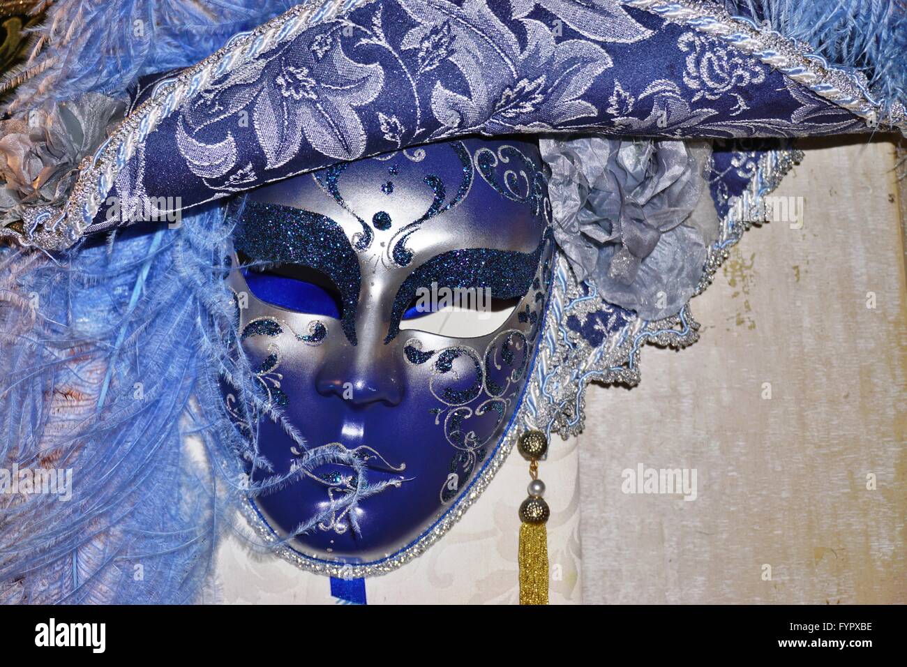 Venice carnival masquerade hi-res stock photography and images - Alamy