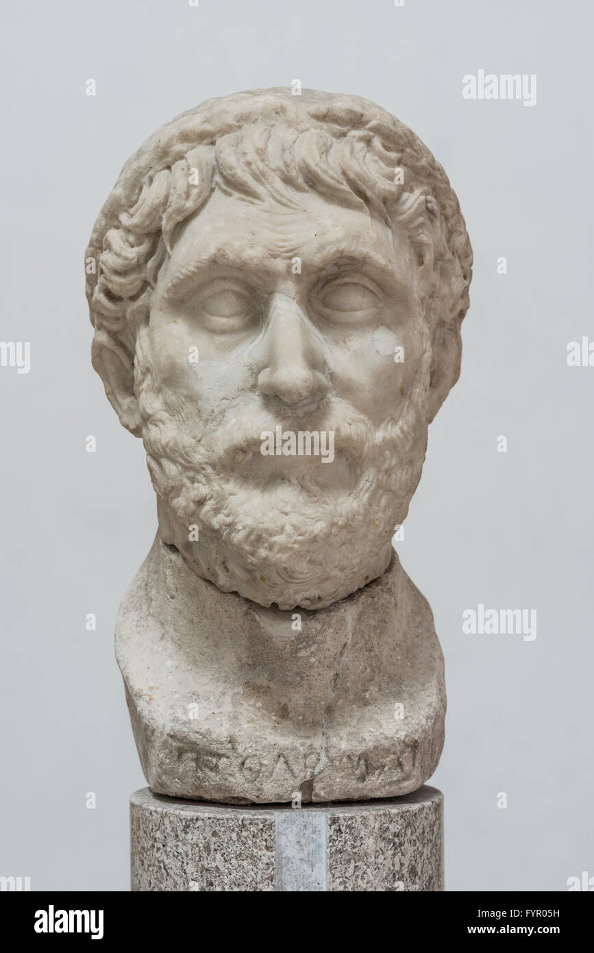 Ptolemy xiv hi-res stock photography and images - Alamy