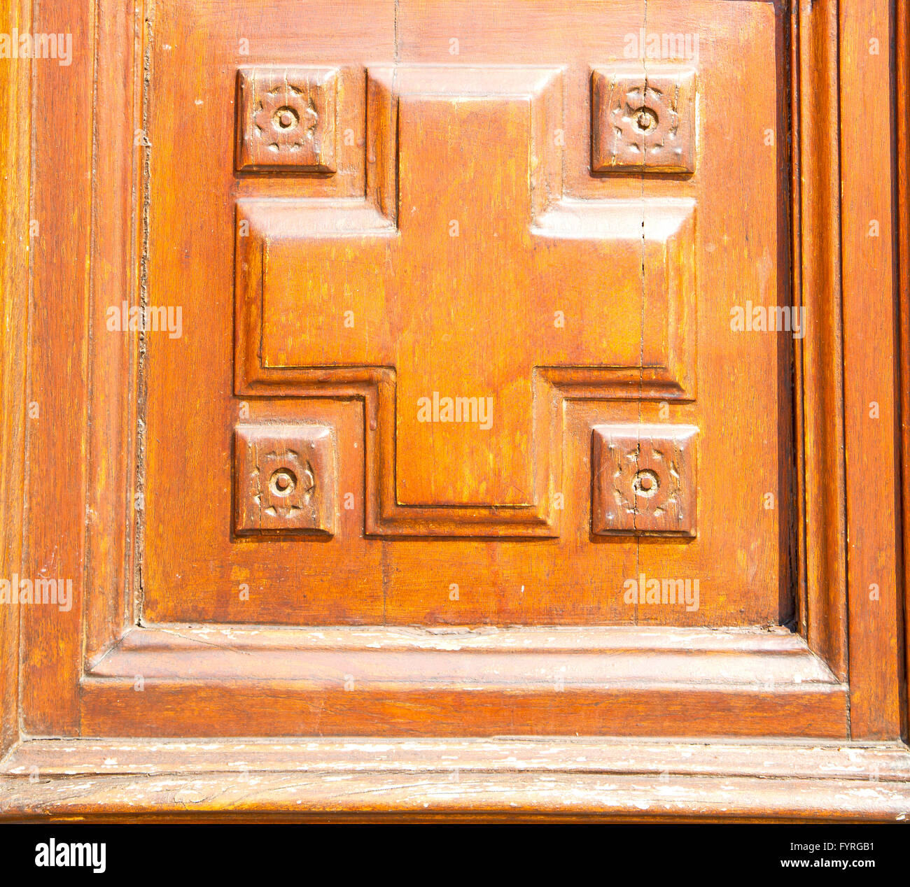 texture of a brown old door in italy europe Stock Photo - Alamy