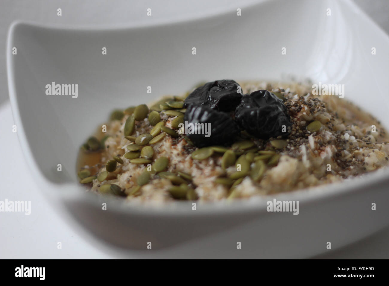 Porridge Oats Hi-res Stock Photography And Images Page, 51% OFF