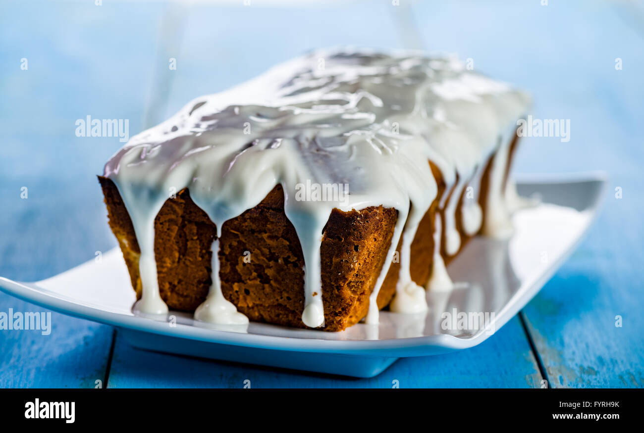 Blue Sponge Cake High Resolution Stock Photography and Images Alamy