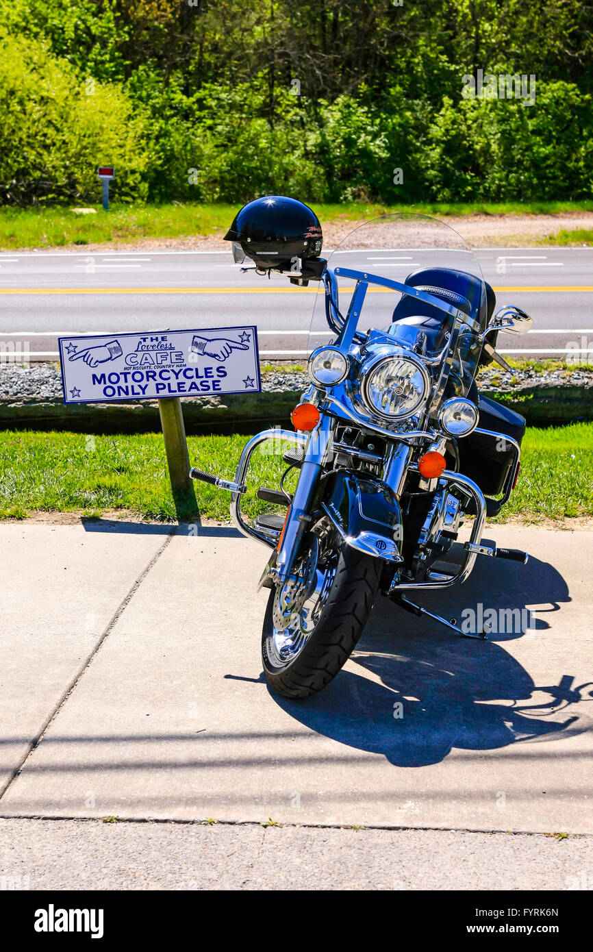 Harley Davidson Nashville Tn >> Harley Davidson Motorcycle Parked Next To The Loveless Motel Harley Davidson Nashville Tn >> Harley Davidson Motorcycle Parked Next To The Loveless Motel
