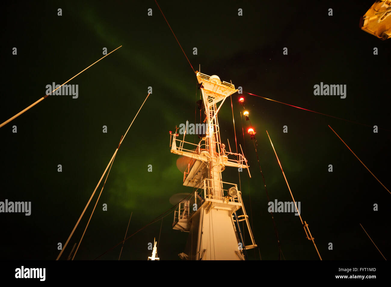 Ship radar hires stock photography and images Alamy