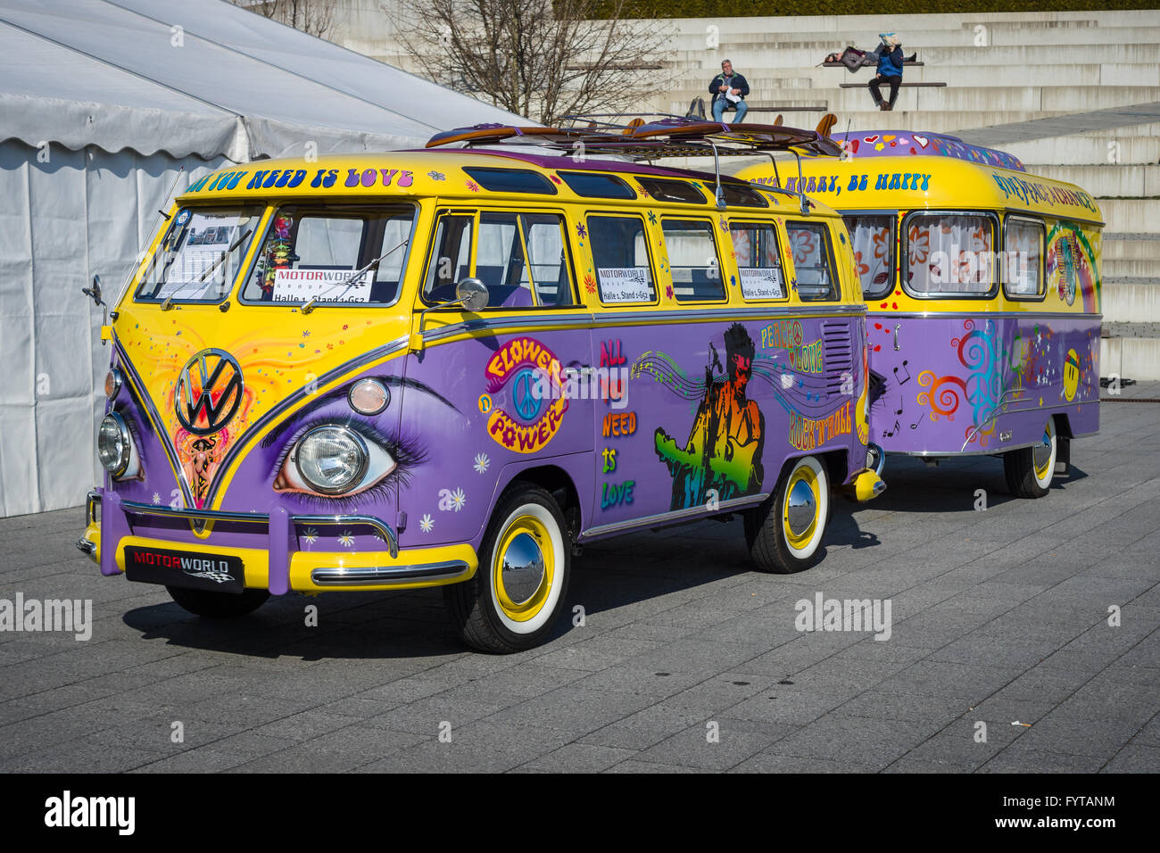 VW Bus Spardose Keramik im Love & Peace Design / Hippie-Design - K68