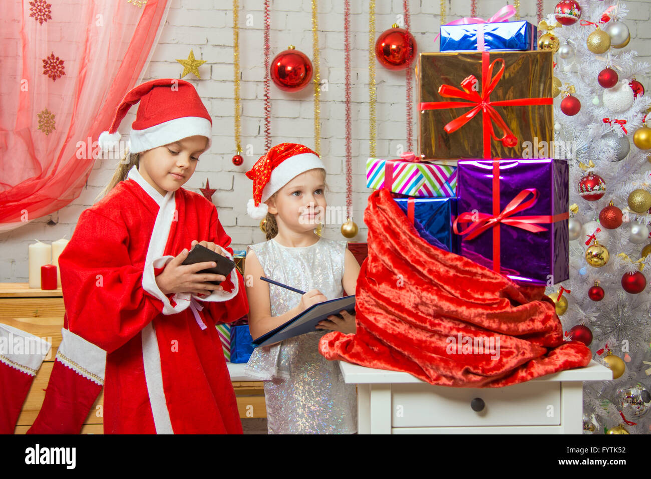 Checked bag hires stock photography and images Alamy