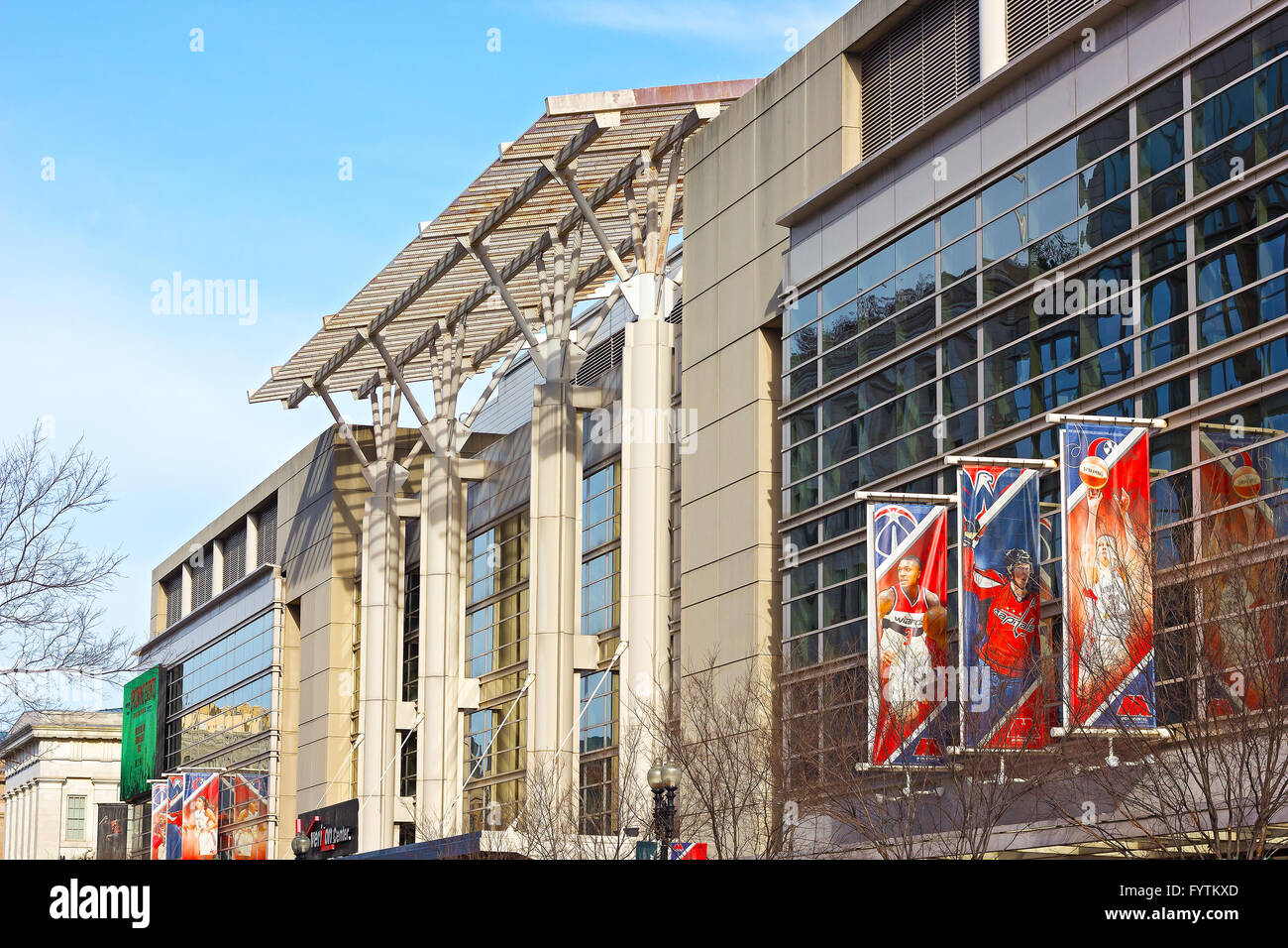 Entertainment arena hi-res stock photography and images - Alamy
