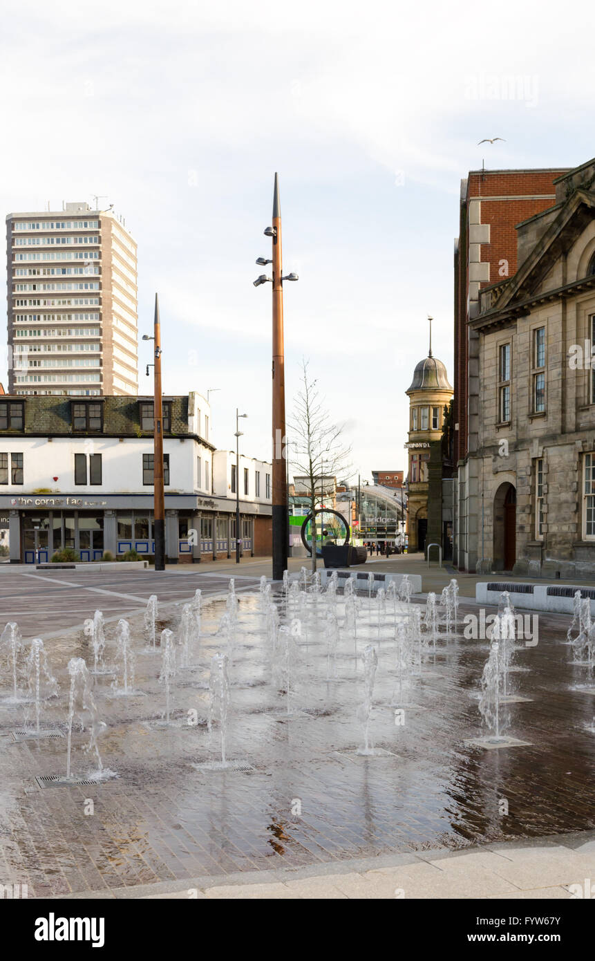 Fountains at Keel Square, Sunderland, Tyne & Wear Stock Photo Alamy