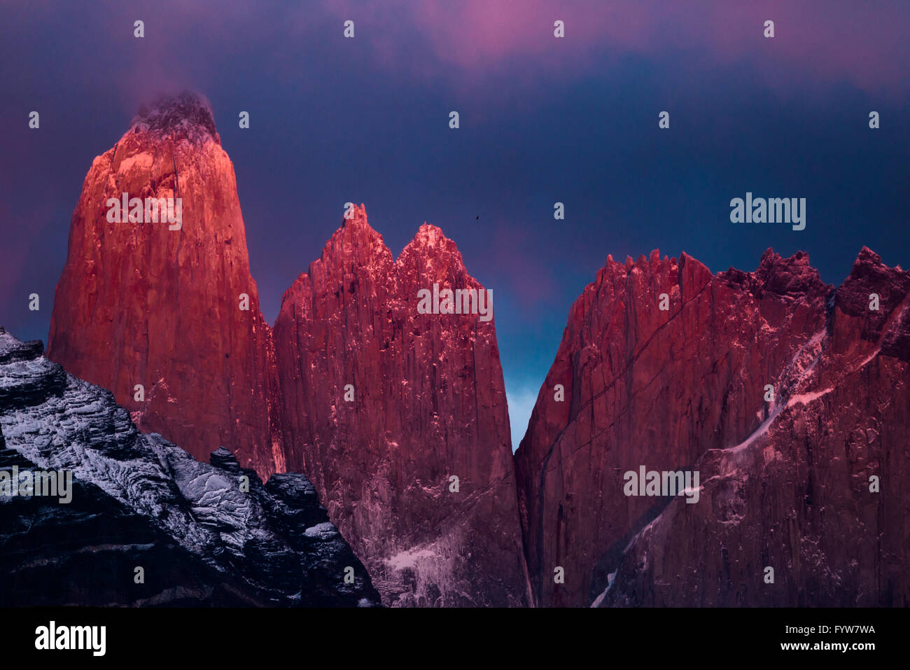 The "cuernos" of Torres del Paine in first morning light Stock Photo