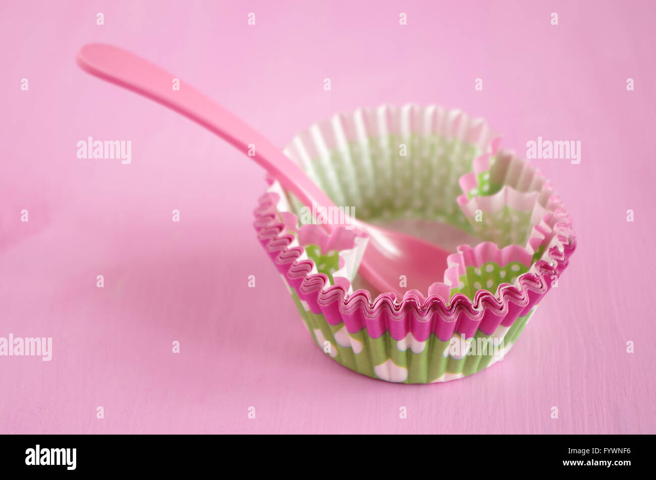 muffin cake tin Stock Photo Alamy
