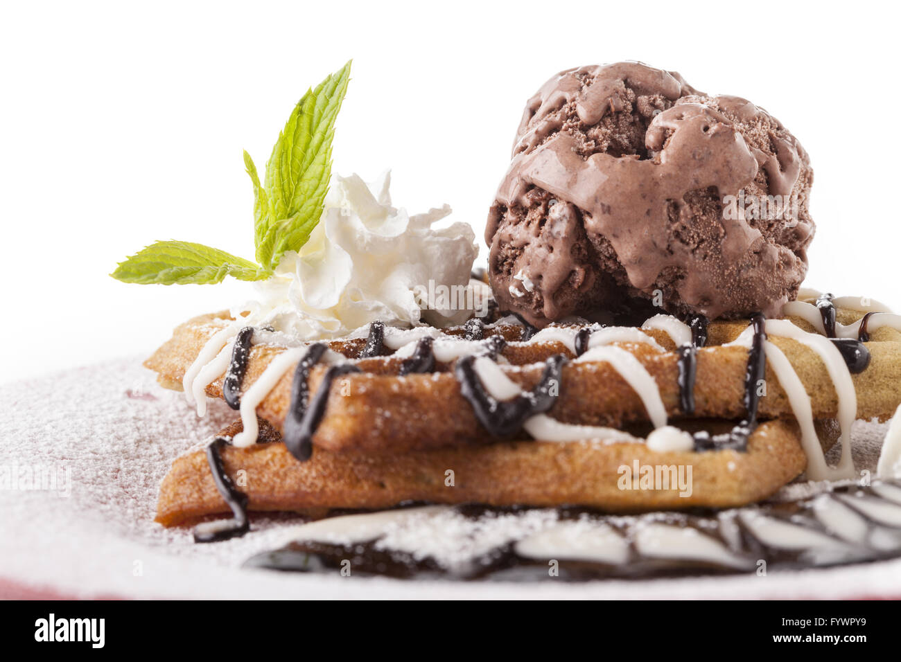 Ice cream with gold leaf hi-res stock photography and images - Alamy