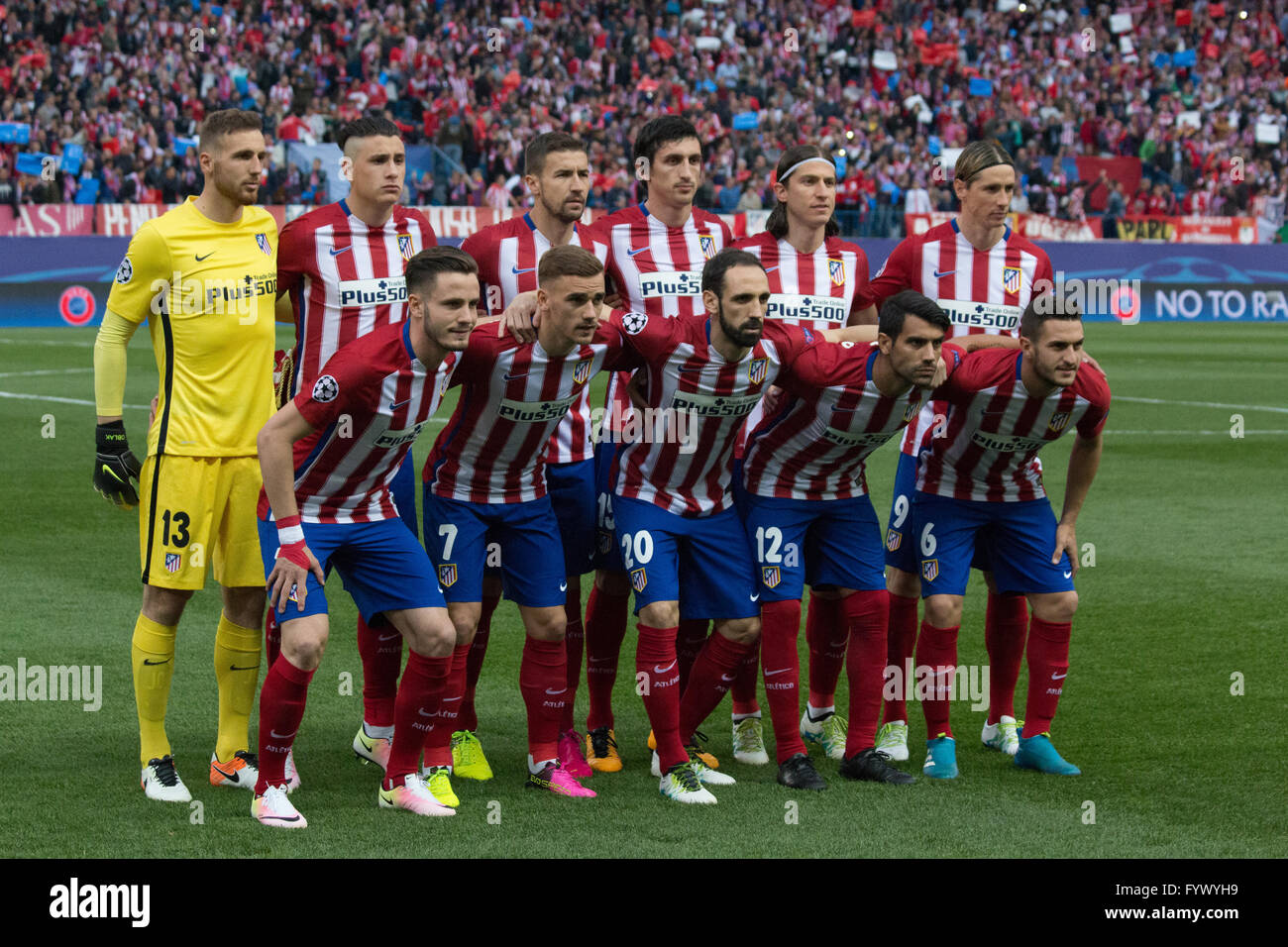 Madrid, Spain. 27th Apr, 2016. Atlético de Madrid team during Atlético  Madrid v Bayern Munich champions