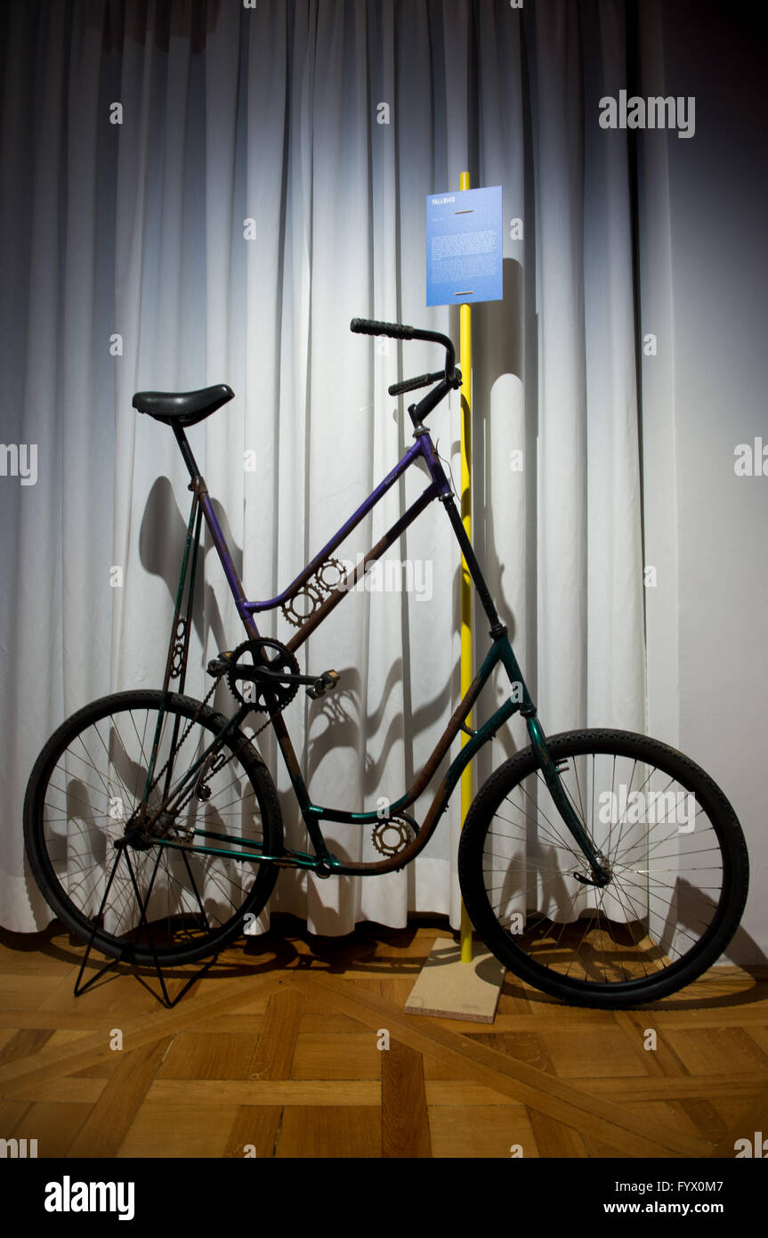 Self hotsell propelled bike