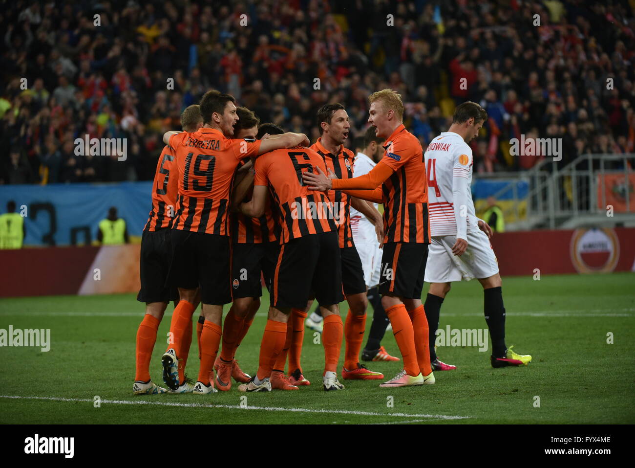 Lviv, Ukraine. 28th April, 2016. Shakhtar players celebrate a goal during the UEFA Europa League semi final, first leg soccer match between Shakhtar Donetsk and Sevilla at the Arena Lviv stadium on 28 April 2016. Credit:  Mykola Tys/Alamy Live News Stock Photo