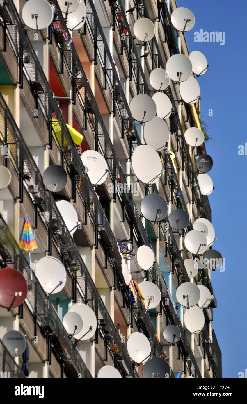 Satellite dishes, concrete blockhouse Pallasstrasse, Schoneberg, Tempelhof-Schoneberg, Berlin, Germany / Schöneberg, Tempelhof-Schöneberg Stock Photo