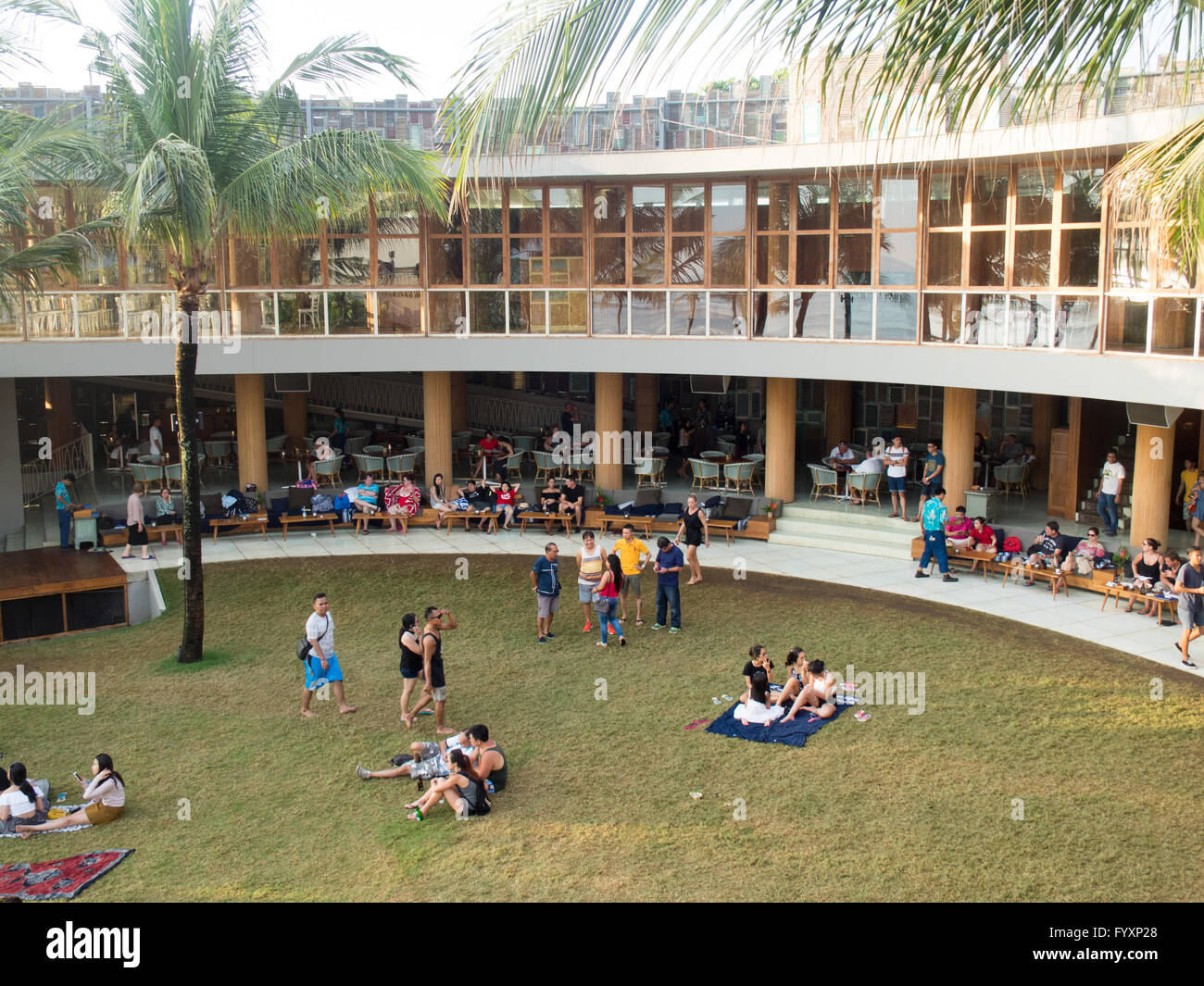 Tourists Sitting And Lounging At Potato Head Bar A Popular Bar In Seminyak Bali Stock Photo Alamy Tourists Sitting And Lounging At Potato Head Bar A Popular Bar In Seminyak Bali Stock Photo Alamy
