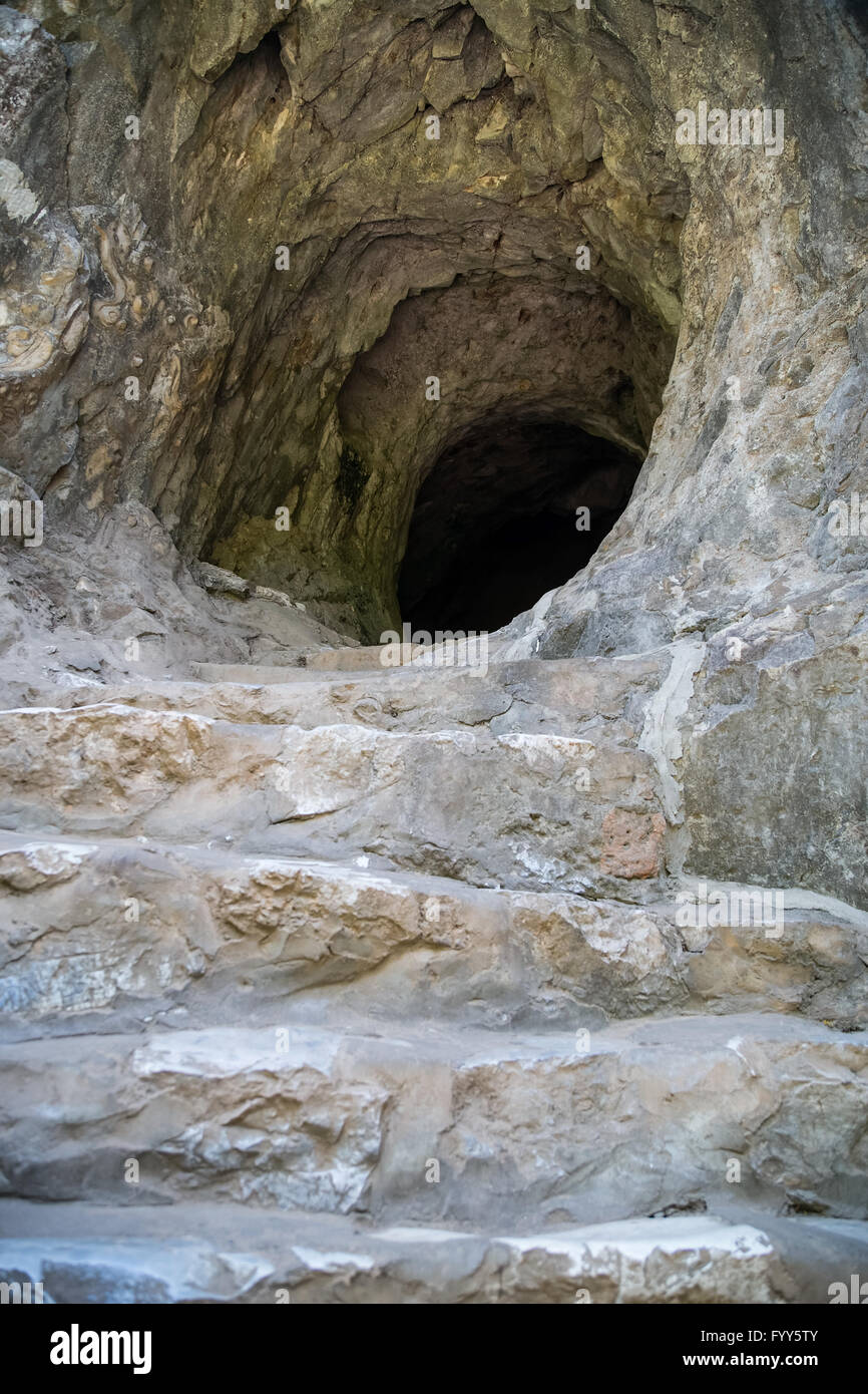 Entrance to Van Thong Cave, Marble mountains, Vietnam Stock Photo
