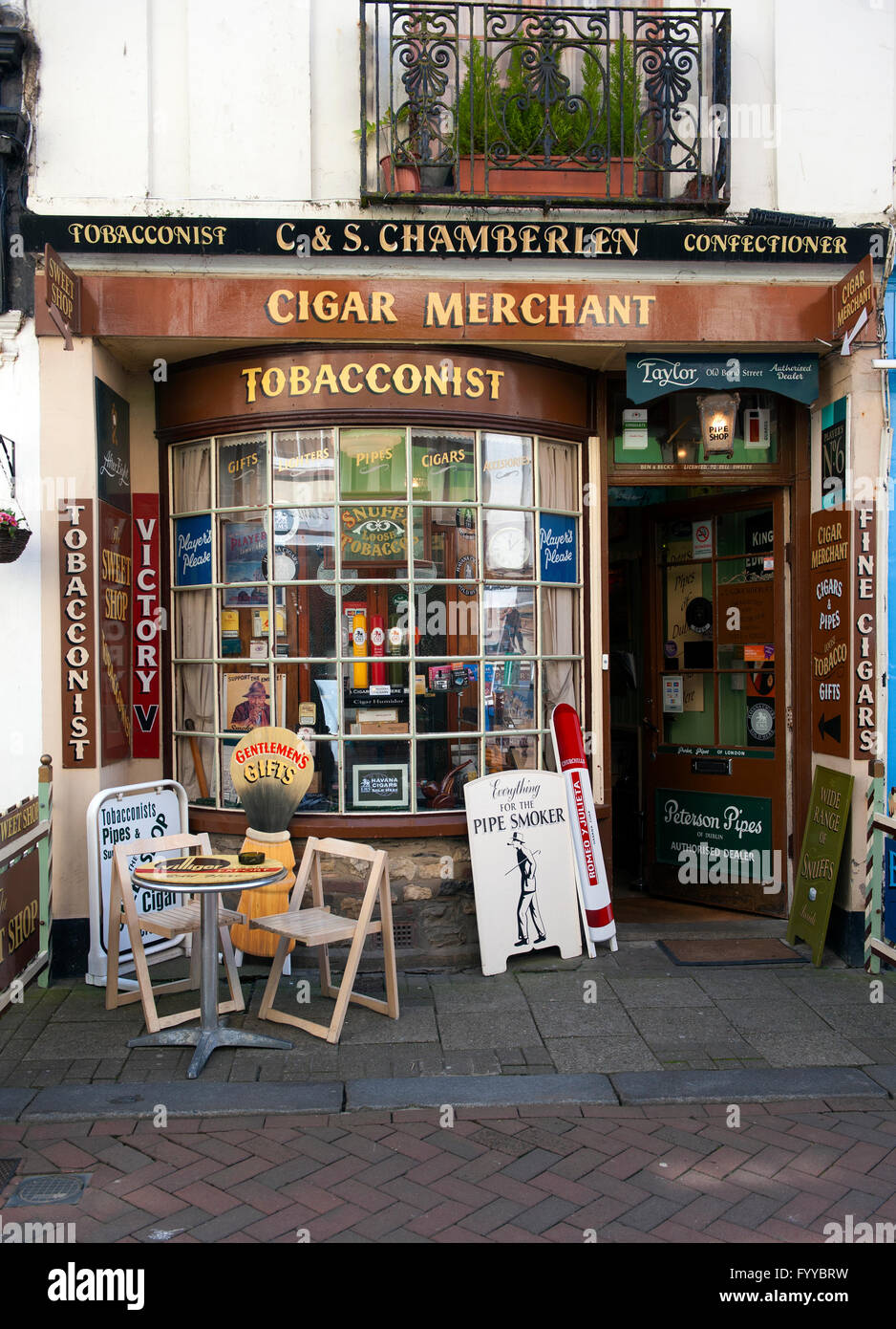 Ye Olde Cigar Shops