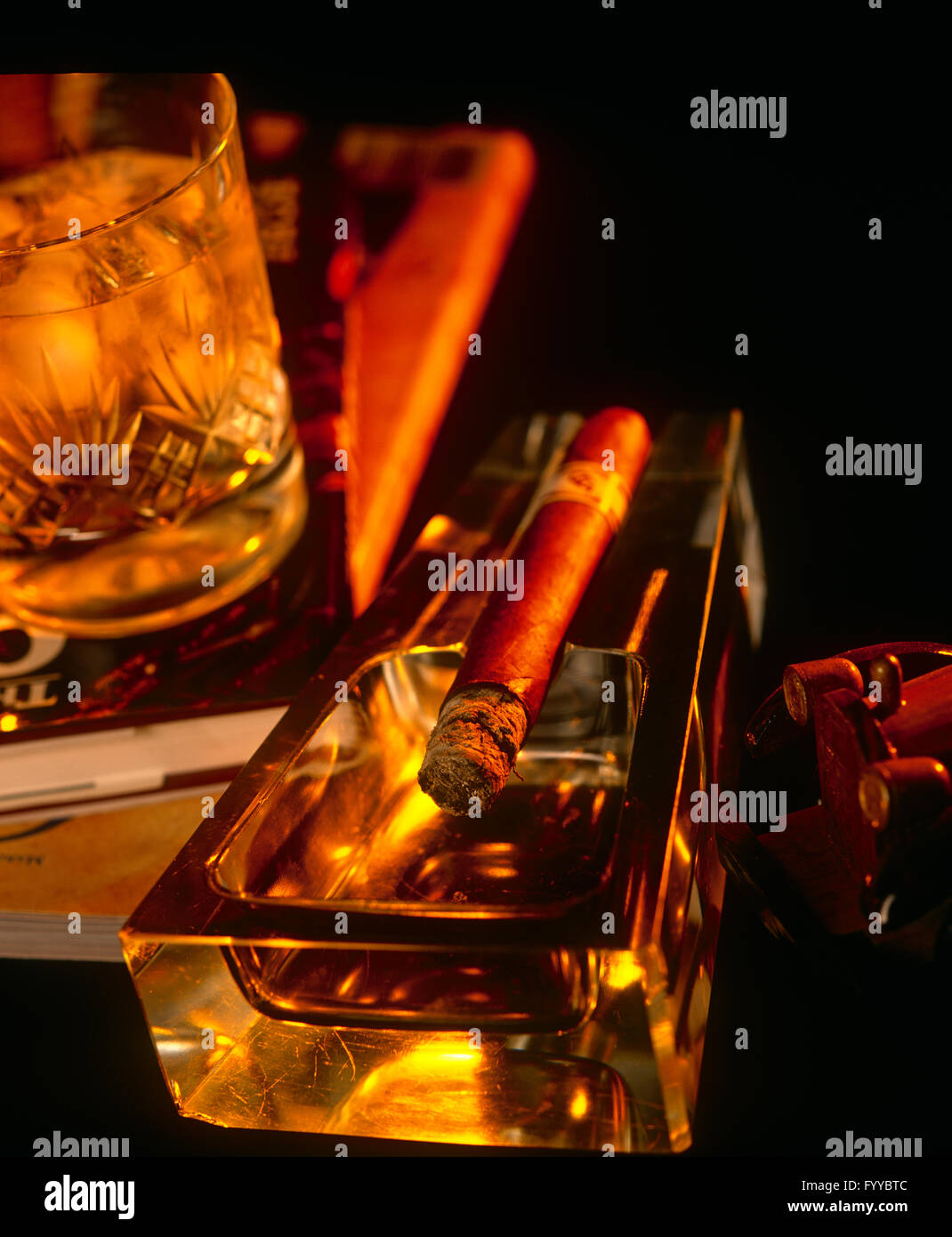 Cigar holder hires stock photography and images Alamy