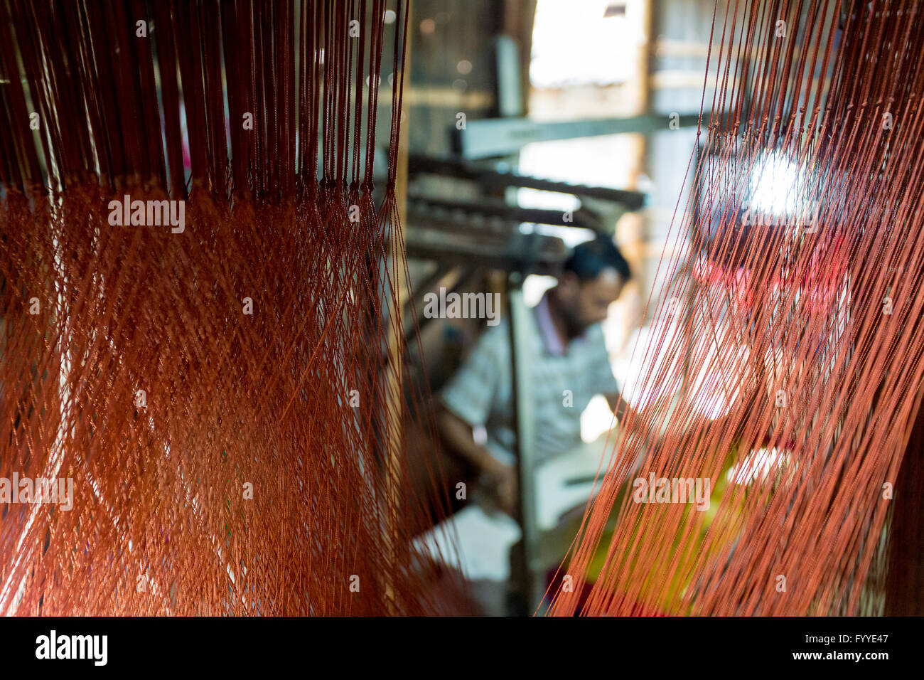 Jamdani saree worker © Jahangir Alam Onuchcha/Alamy Stock Photo