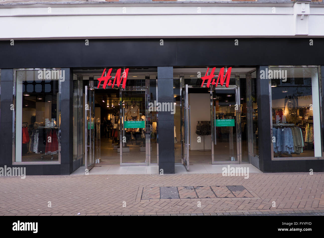 H&M in Croydon High Street scheduled to be redeveloped by Westfield in 2018  Stock Photo - Alamy