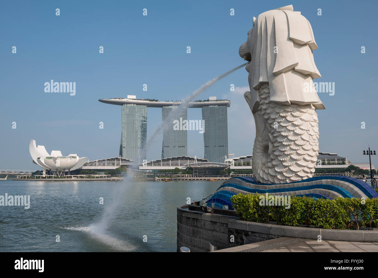 The Merlion and Marina Bay Sands Hotel, Singapore Stock Photo - Alamy