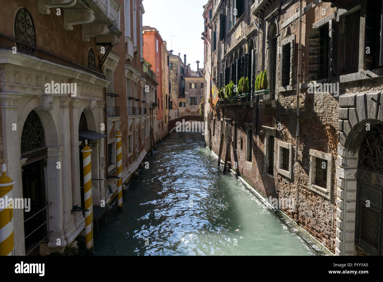 Venice alley shadows hi-res stock photography and images - Alamy