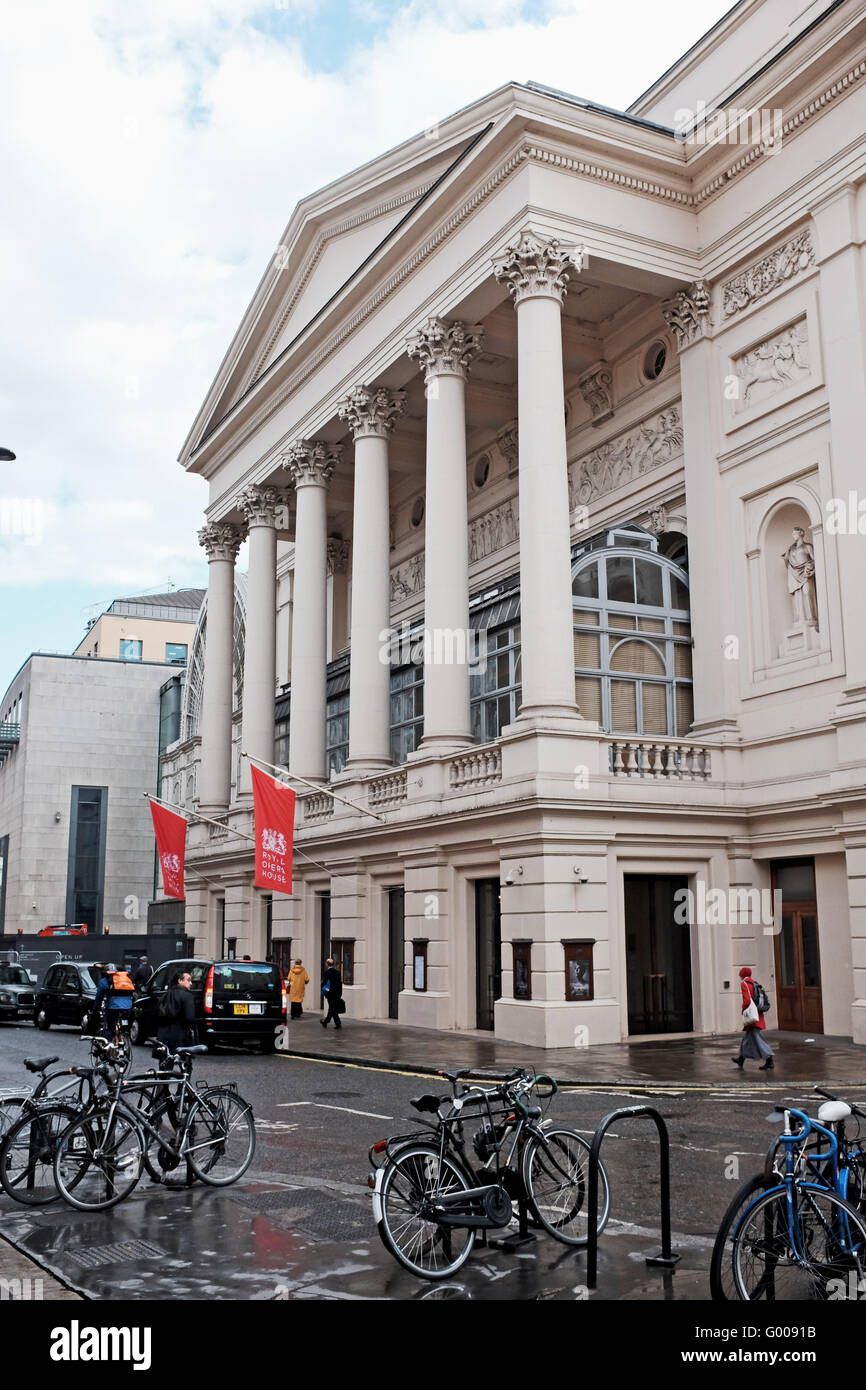 The Royal Opera House Covent Garden in London UK Stock Photo Alamy